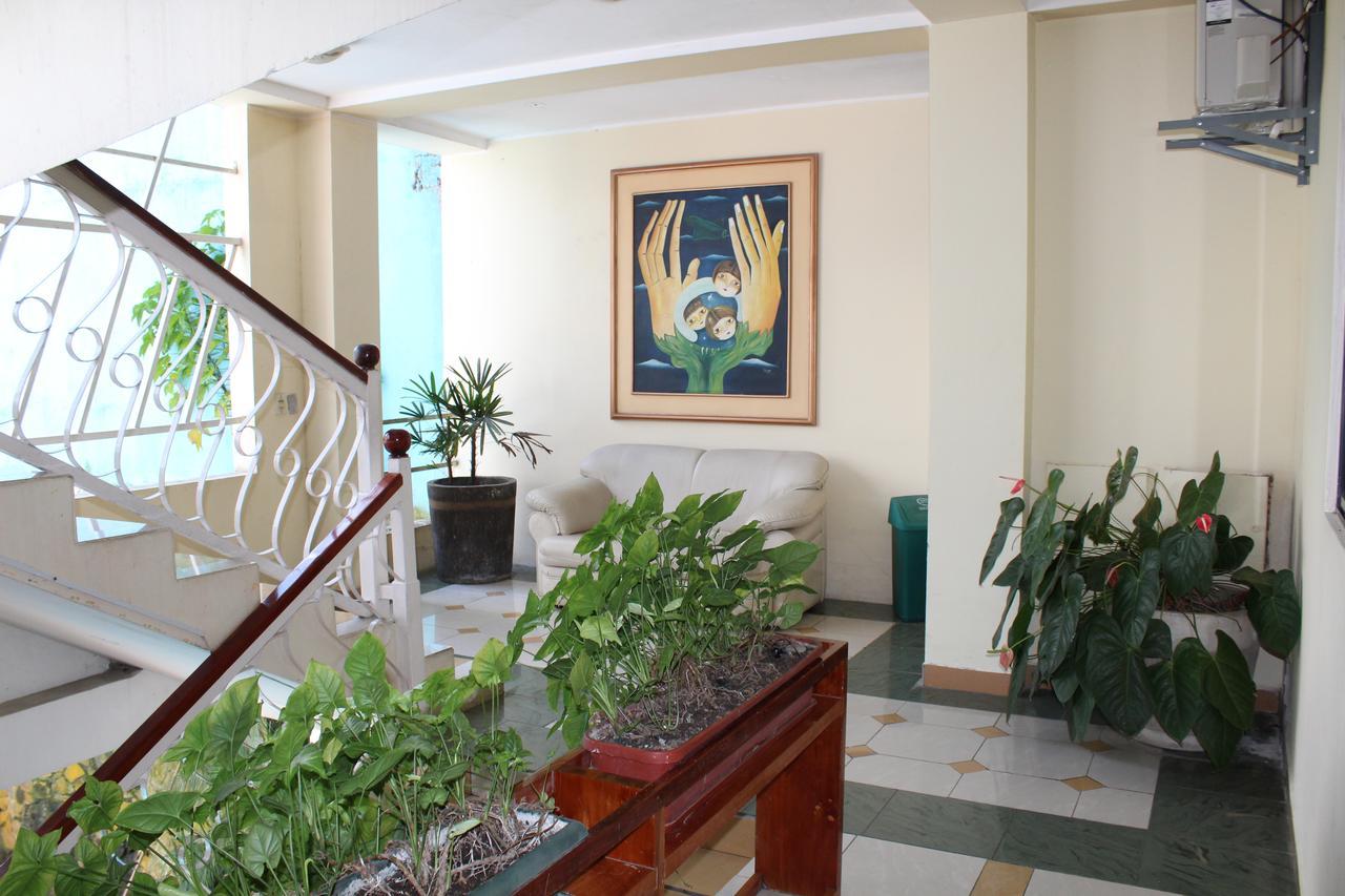 Hotel Christian Palace Tena Ngoại thất bức ảnh