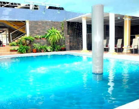 Hotel Christian Palace Tena Ngoại thất bức ảnh