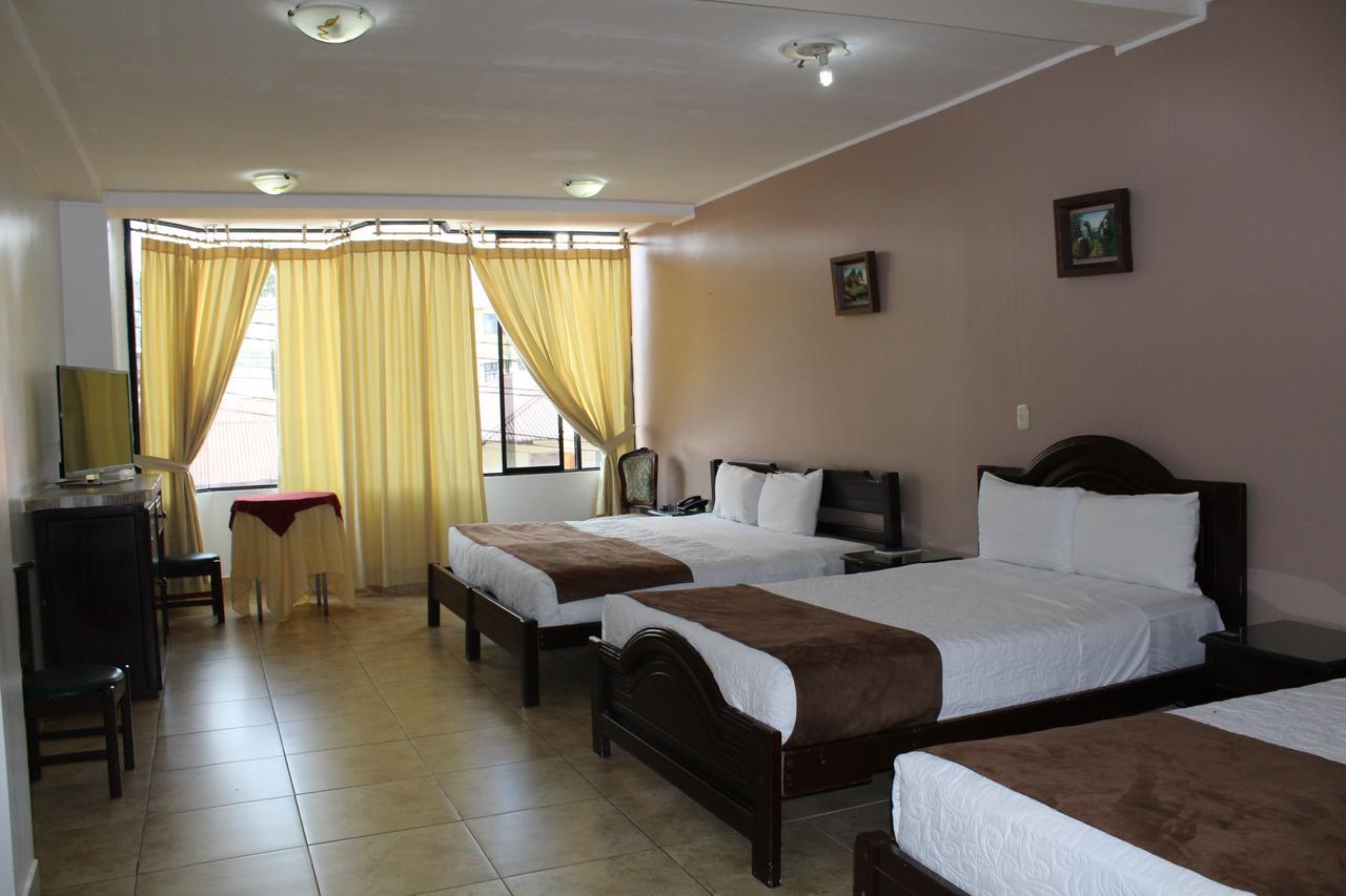 Hotel Christian Palace Tena Ngoại thất bức ảnh